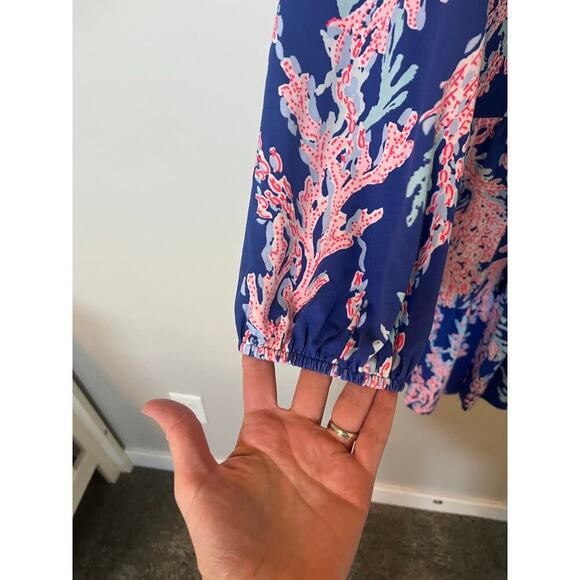 Lilly Pulitzer Traci Long Sleeve Dress Borealis Blue
Swim On Over medium 10652 - Picture 8 of 11